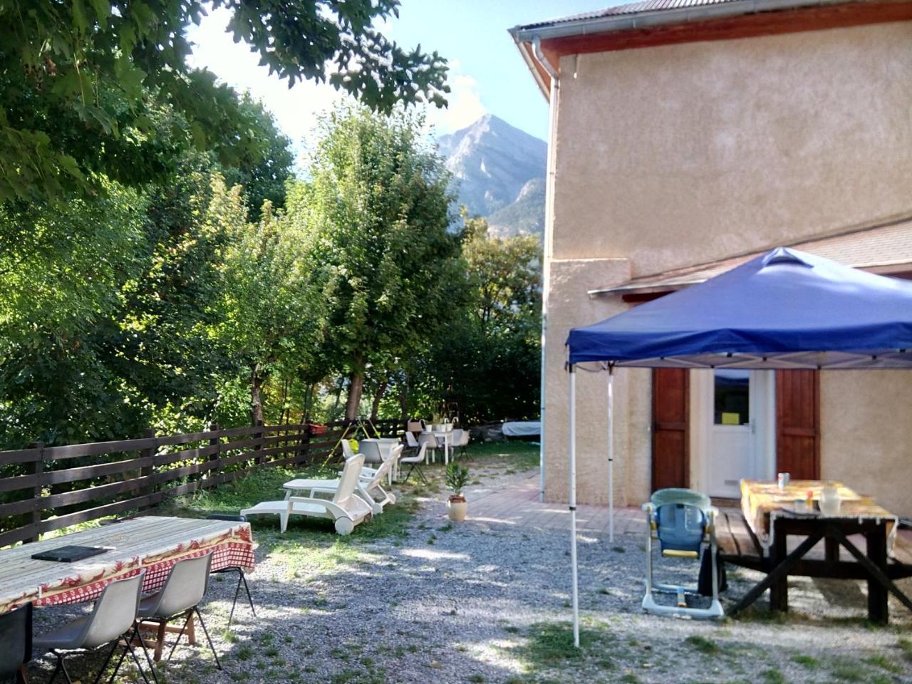 Maison Familiale Des Gueyniers Jausiers Exterior foto